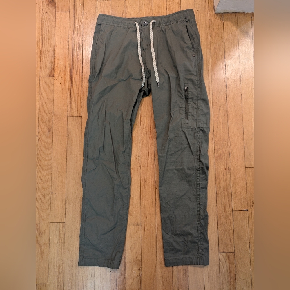Vuori Olive Green Straight Leg Pants